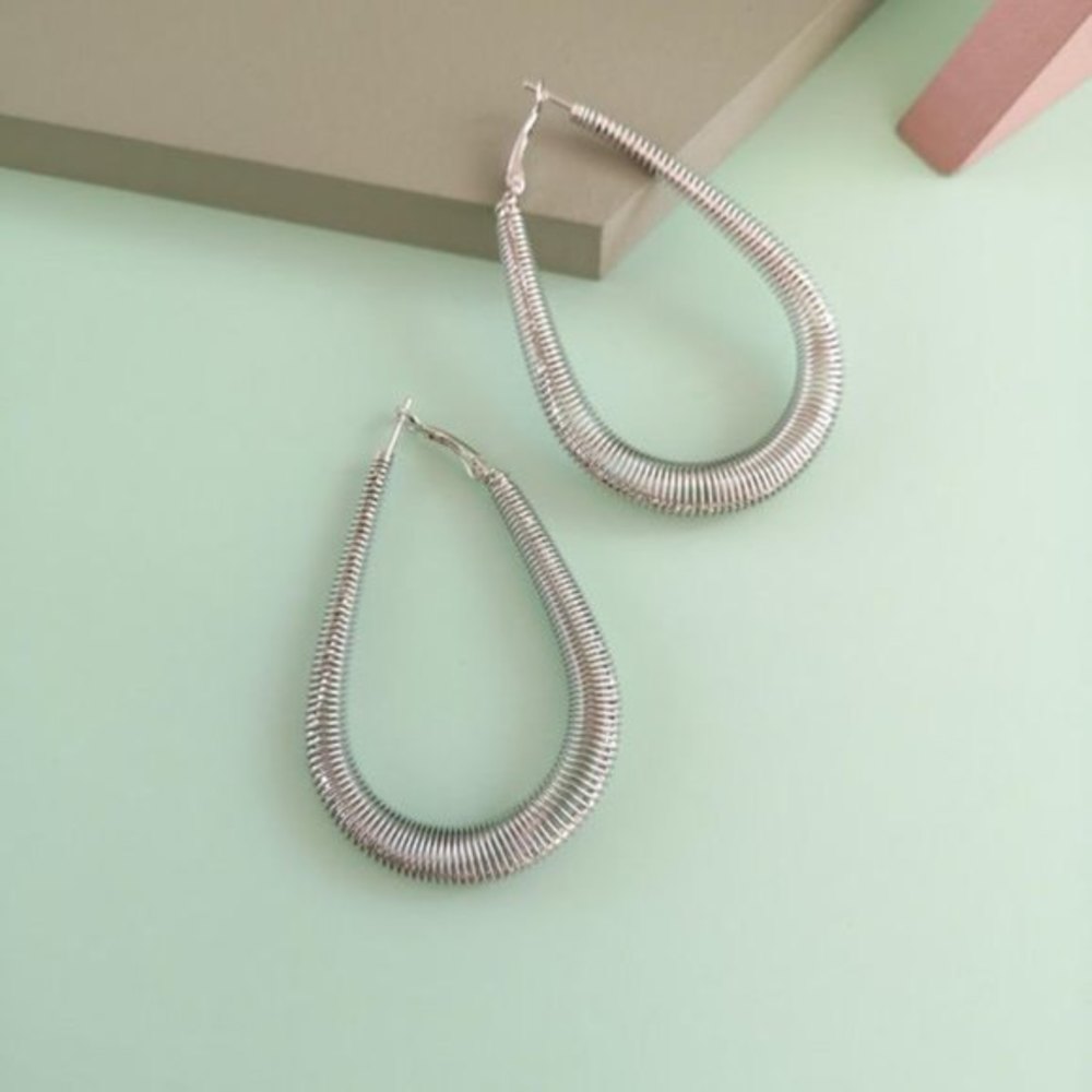 Big Teardrop Silver Hoop Oval Water Drop Loop Pierced Wiry Earrings